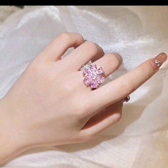 Beautiful Statement Flower Pink White Cubic Zirconia Silver Plated Ring Size 6 - Picture 4 of 13